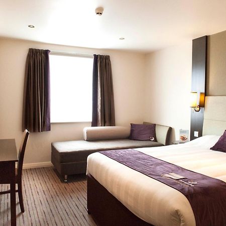 Premier Inn Birmingham City Centre Broad Street Exteriör bild