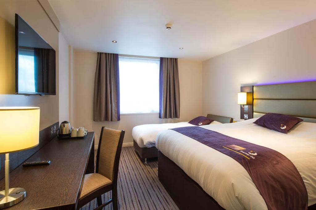 Premier Inn Birmingham City Centre Broad Street Exteriör bild