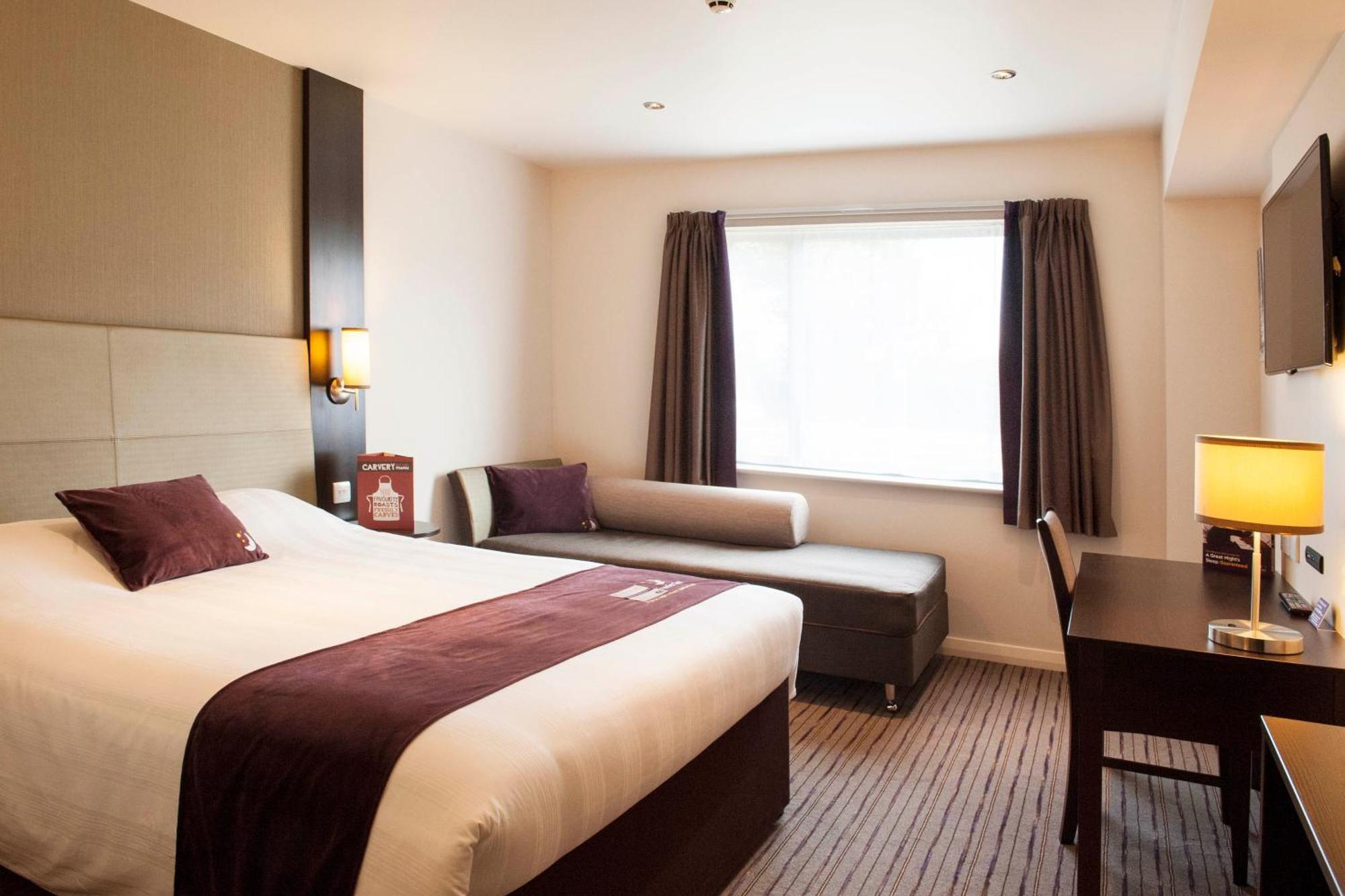 Premier Inn Birmingham City Centre Broad Street Exteriör bild