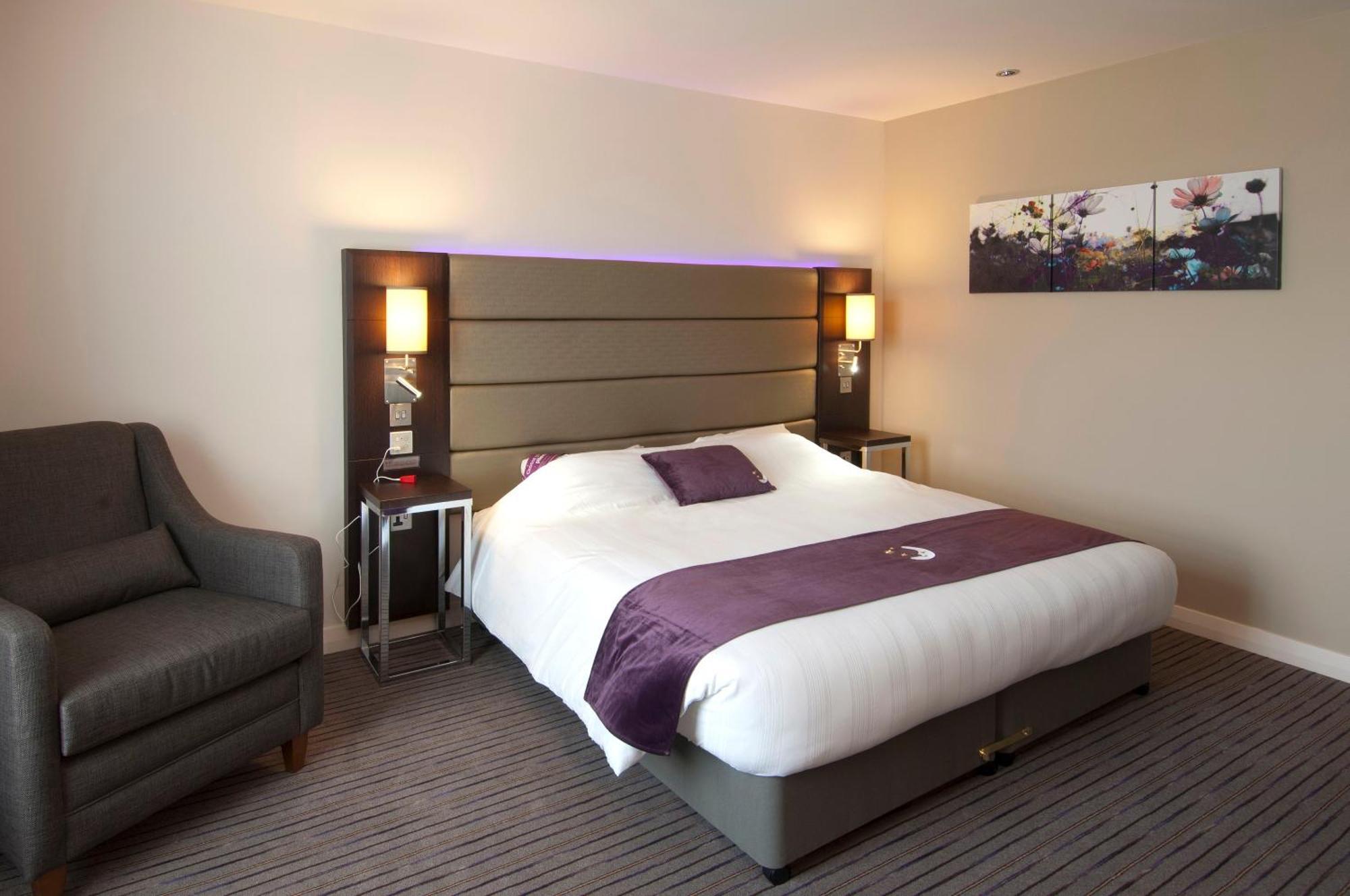 Premier Inn Birmingham City Centre Broad Street Exteriör bild